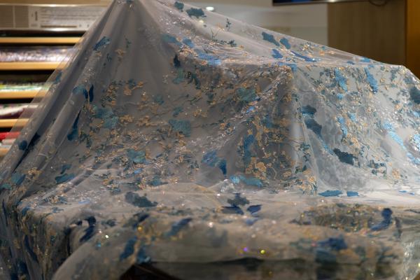 Tissu Bleu Ciel d'Elie Saab – Image 4